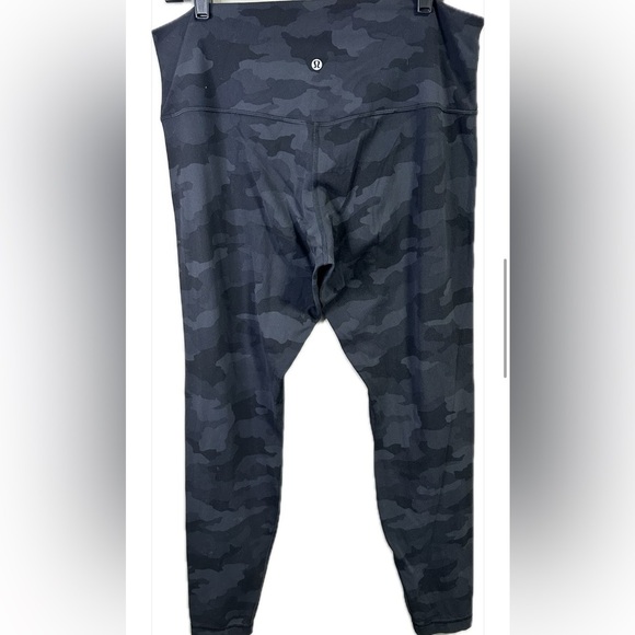 Lululemon Align Legging in Heritage 365Camo Deep Coal Multi Size 16 - Picture 5 of 8
